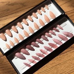 Press on nails